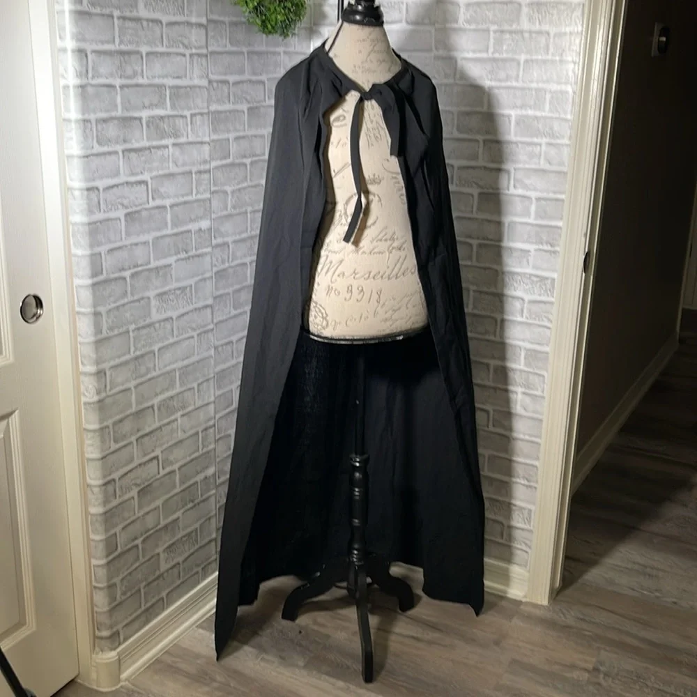 EUC Black Superhero cape with tie - Picture 2 of 8